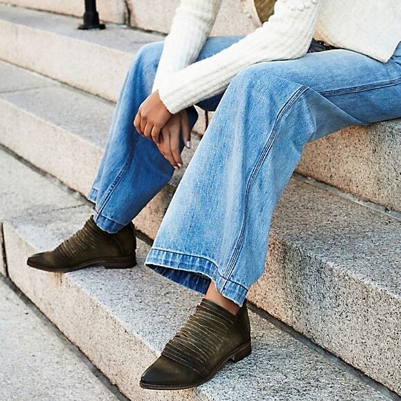 Free People Lost Valley Ankle Boots Leather Strappy Distressed Taupe sz 39 Boho - Picture 15 of 16